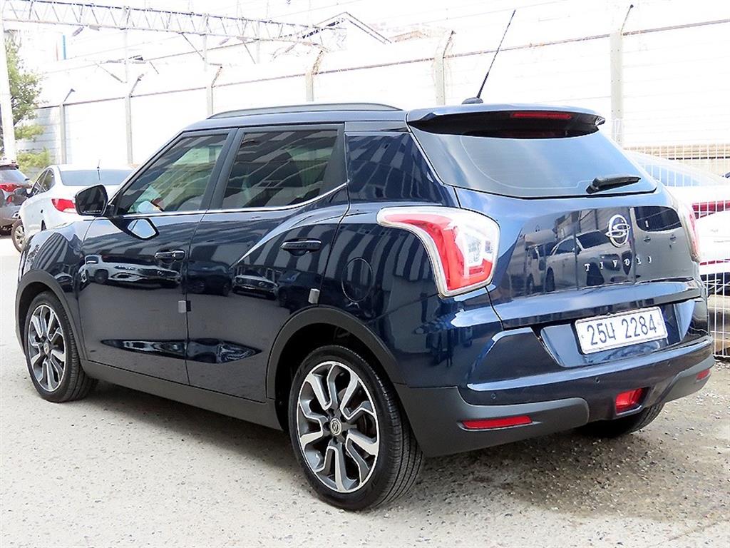 Ssangyong Tivoli - Vista 3