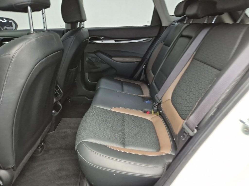 KIA Seltos - Vista 12