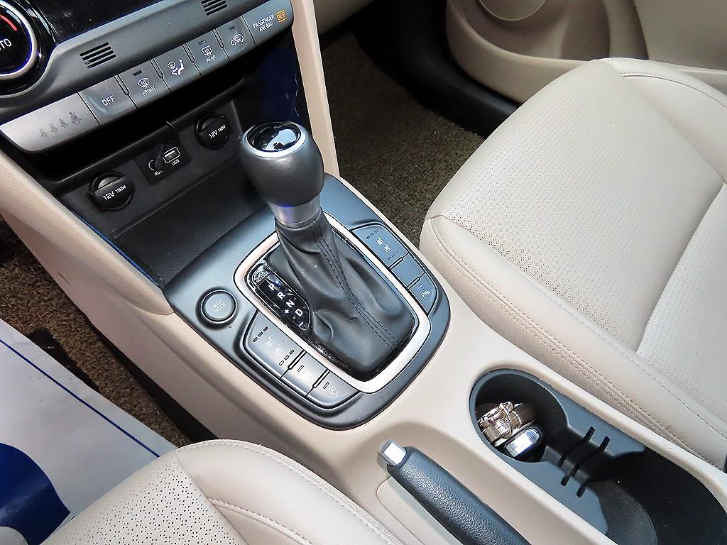 HYUNDAI Kona - Vista 11