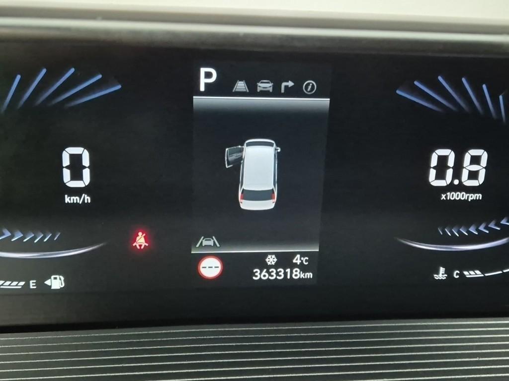 HYUNDAI Staria - Vista 6