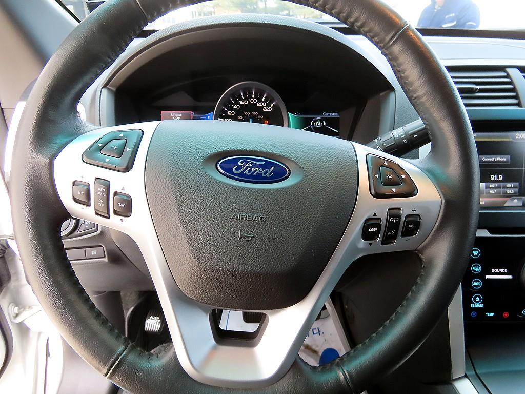 Ford Explorer - Vista 8