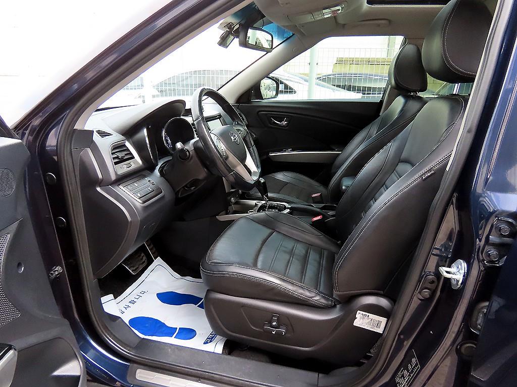 Ssangyong Tivoli - Vista 5