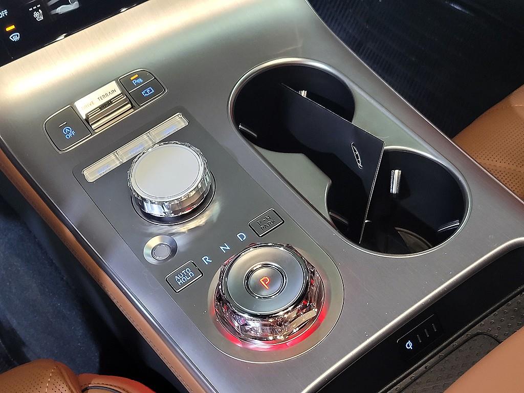 Genesis GV70 - Vista 12