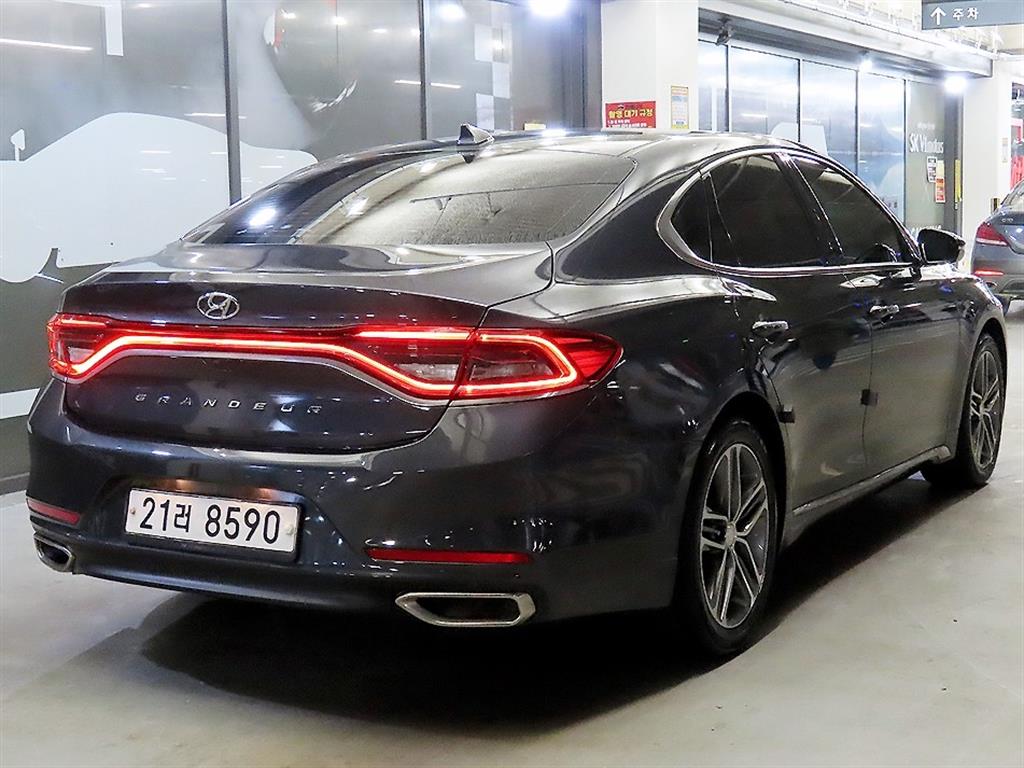HYUNDAI Grandeur - Vista 4