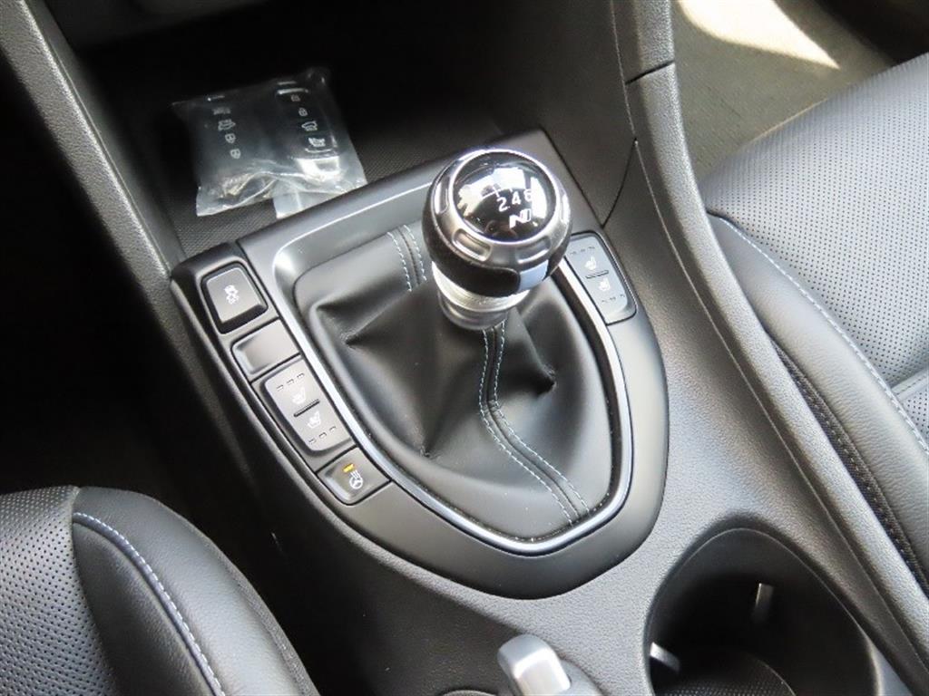 HYUNDAI Veloster - Vista 11