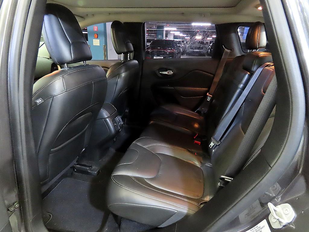 Jeep Cherokee - Vista 7