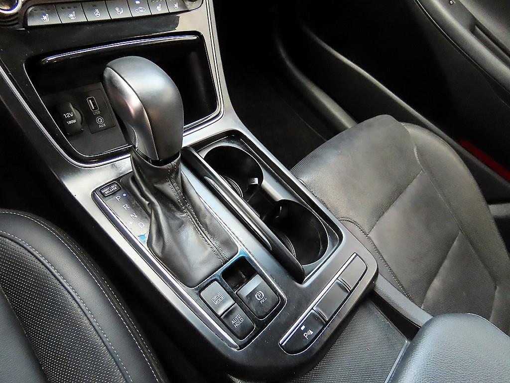 HYUNDAI Grandeur - Vista 10