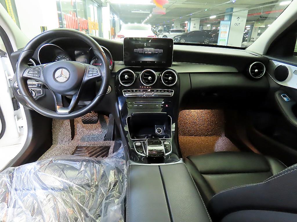 Mercedes Benz C Class - Vista 10