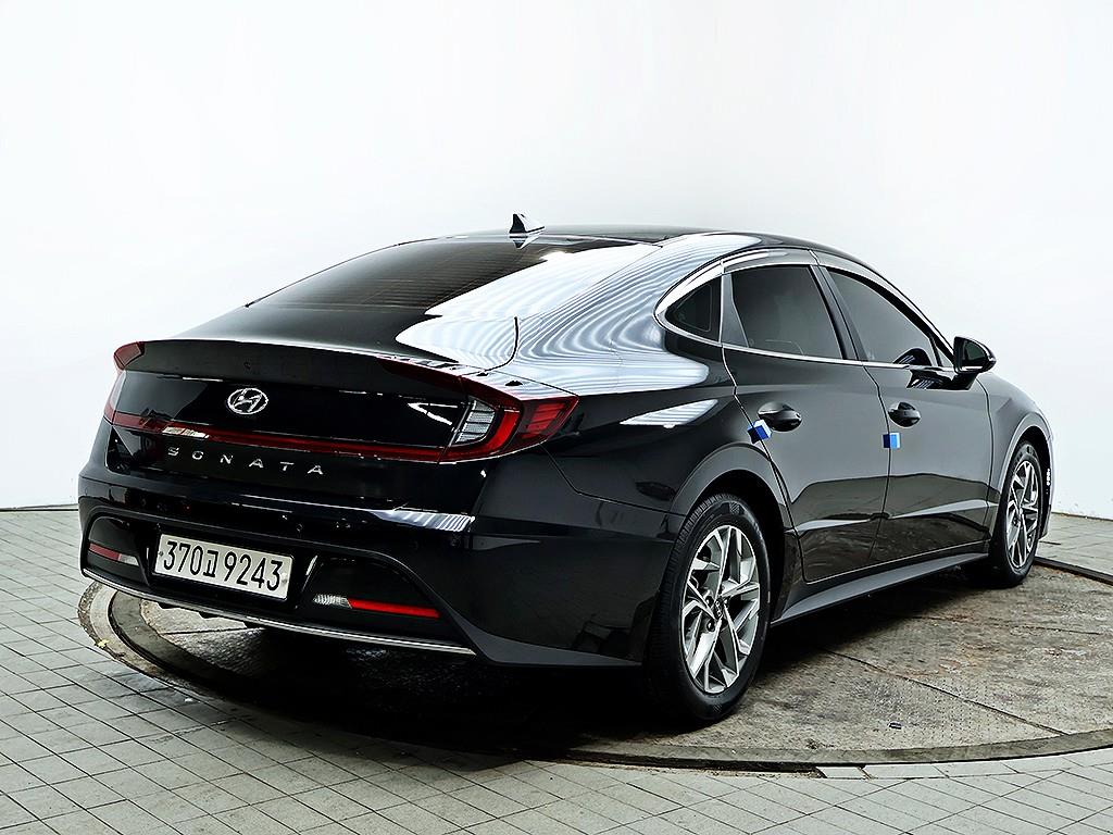 HYUNDAI Sonata - Vista 7