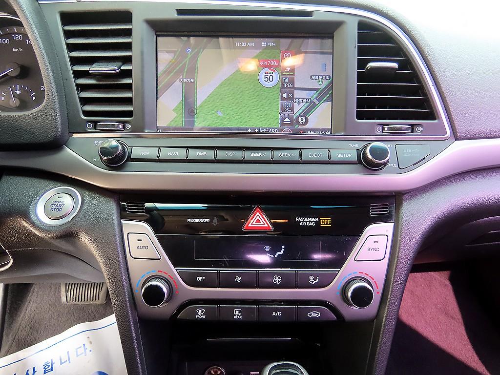 HYUNDAI Avante 2016 Blanco - Importación desde Corea - HF Imports Iquique - Foto 13