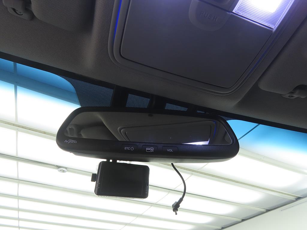 HYUNDAI Avante - Vista 12