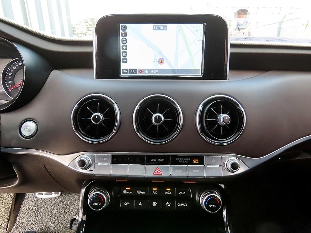 KIA Stinger - Vista 12