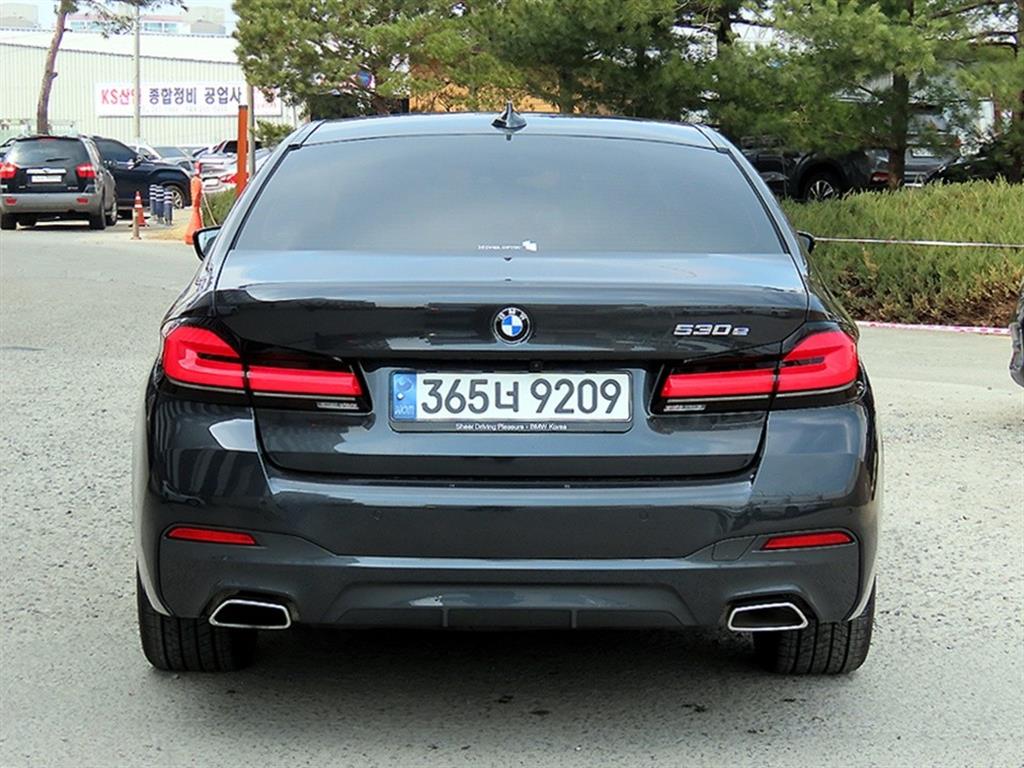 BMW 5 Series - Vista 4