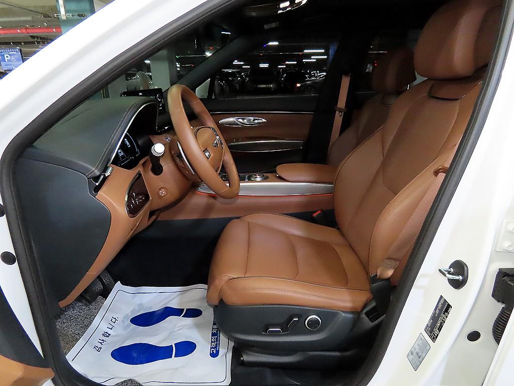 Genesis GV70 - Vista 6