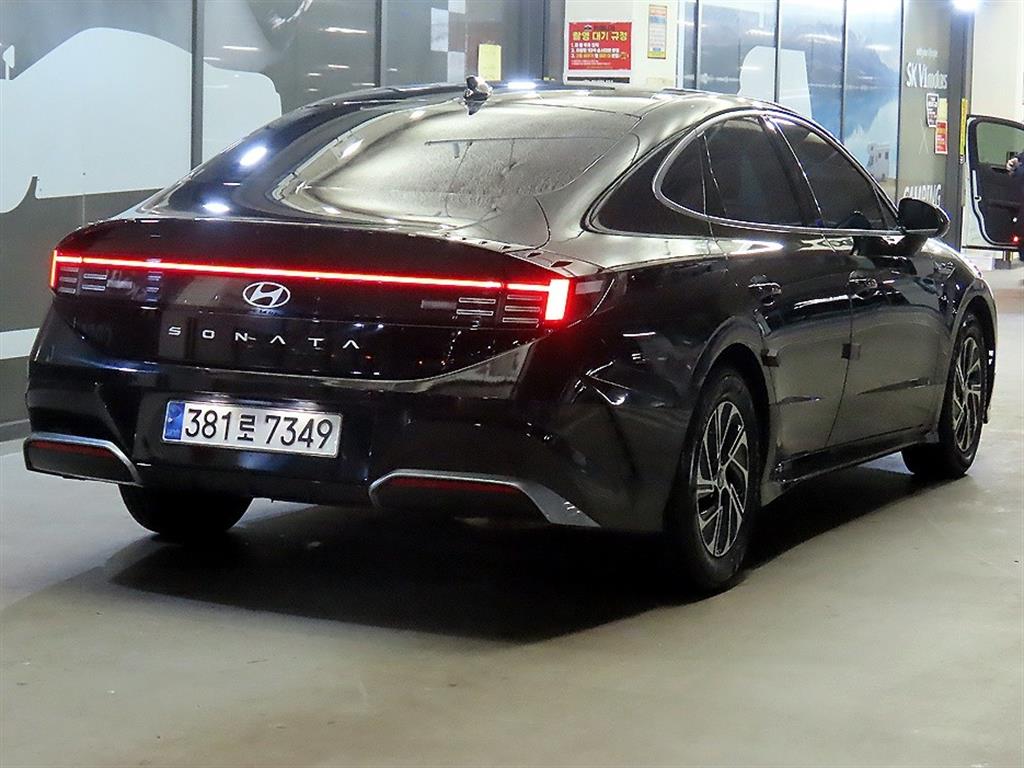 HYUNDAI Sonata - Vista 4