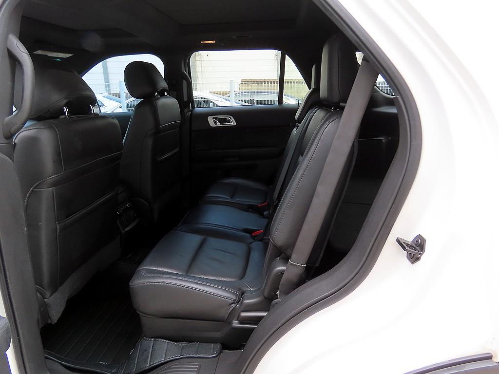 Ford Explorer - Vista 6