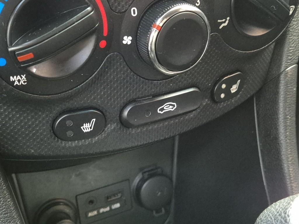 HYUNDAI Accent 2011 Gris - Importación desde Corea - HF Imports Iquique - Foto 16