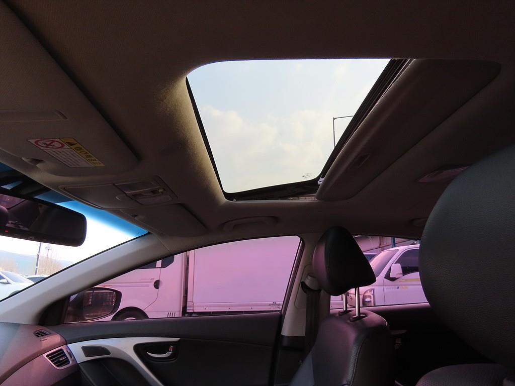 HYUNDAI Avante 2014 Gris - Importación desde Corea - HF Imports Iquique - Foto 19