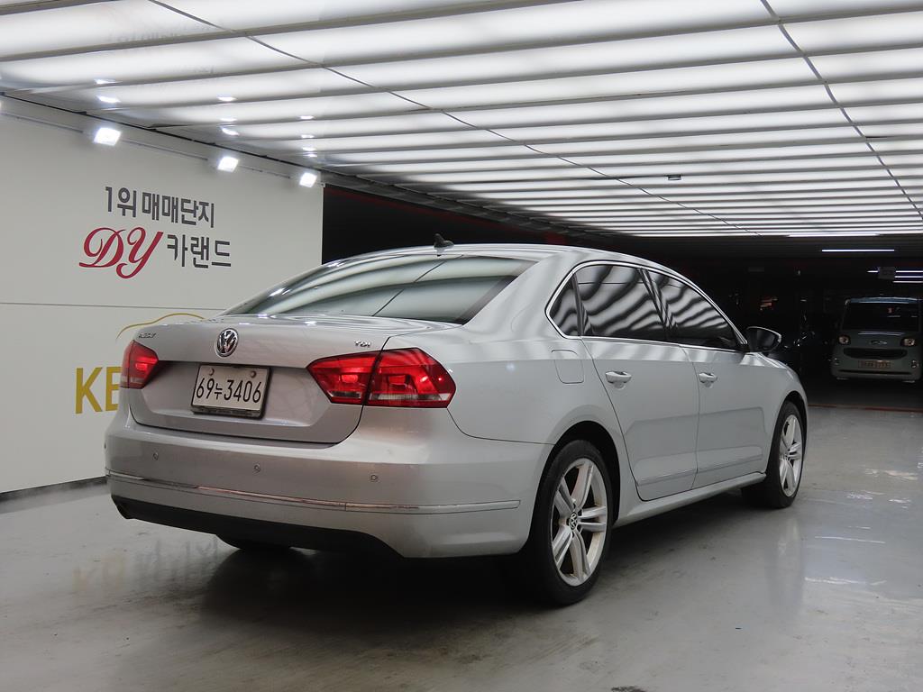 Volkswagen Passat - Vista 4