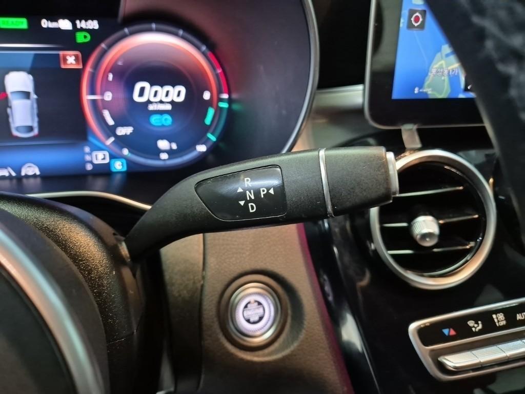 Mercedes Benz GLC Class - Vista 8