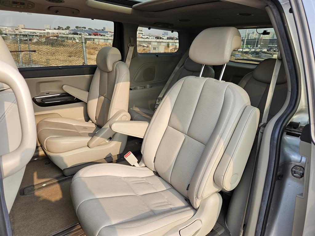 KIA Carnival 2019 Plateado - Importación desde Corea - HF Imports Iquique - Foto 13