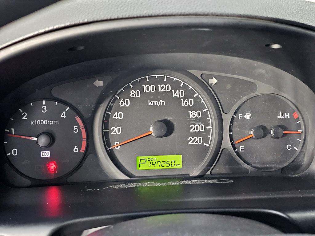 HYUNDAI Starex - Vista 6