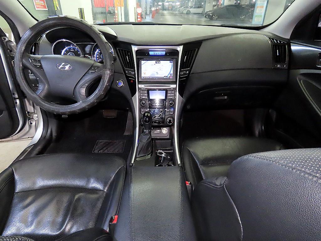 HYUNDAI Sonata - Vista 10