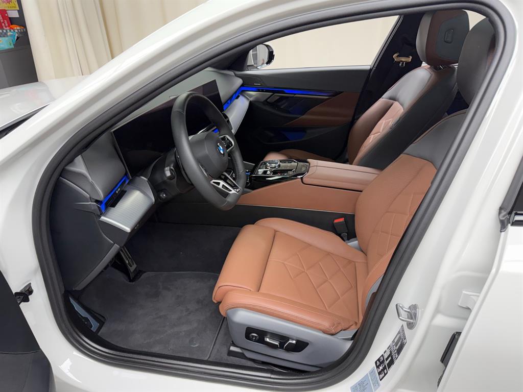 BMW 5 Series - Vista 8