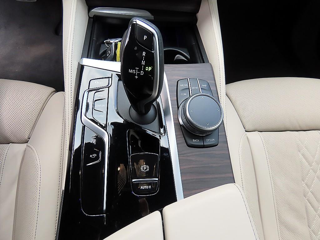 BMW 5 Series - Vista 11