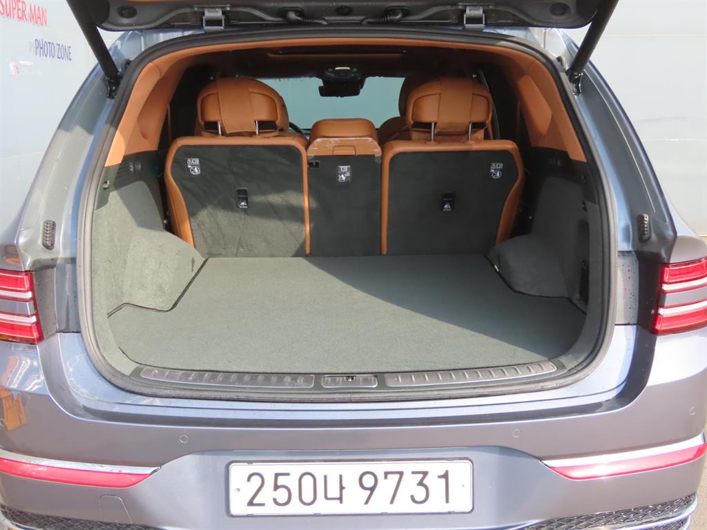 Genesis GV80 - Vista 9