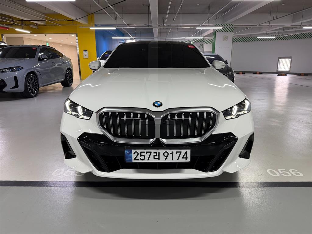 BMW 5 Series 2024 Blanco - Importación desde Corea - HF Imports Iquique - Foto 1