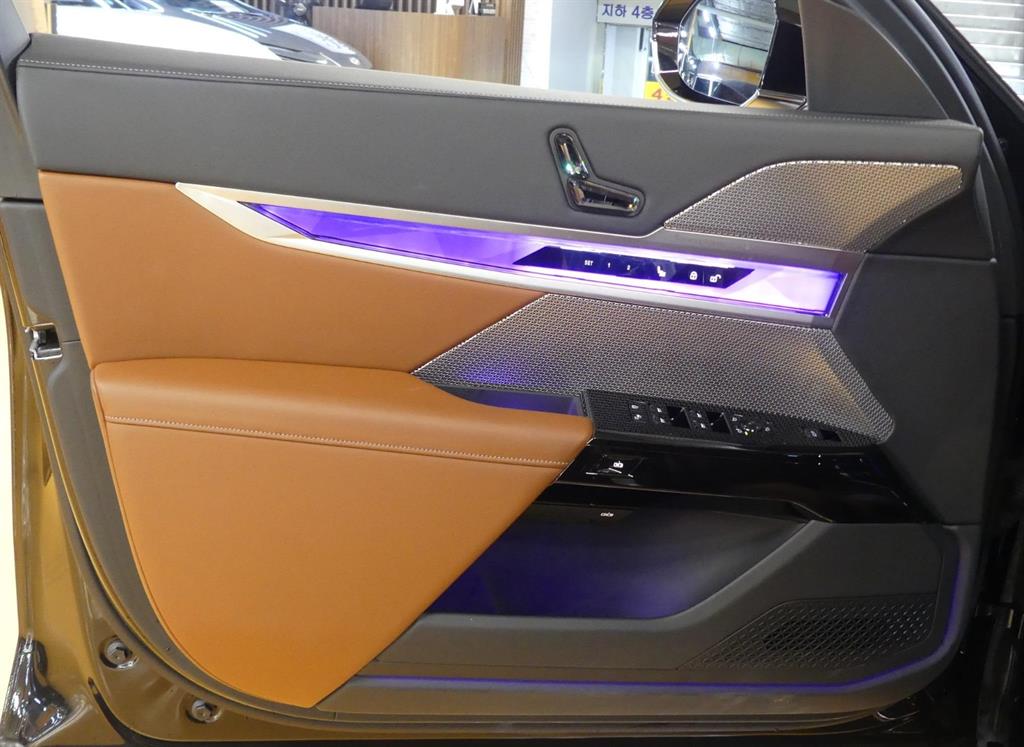 BMW 7 Series - Vista 11