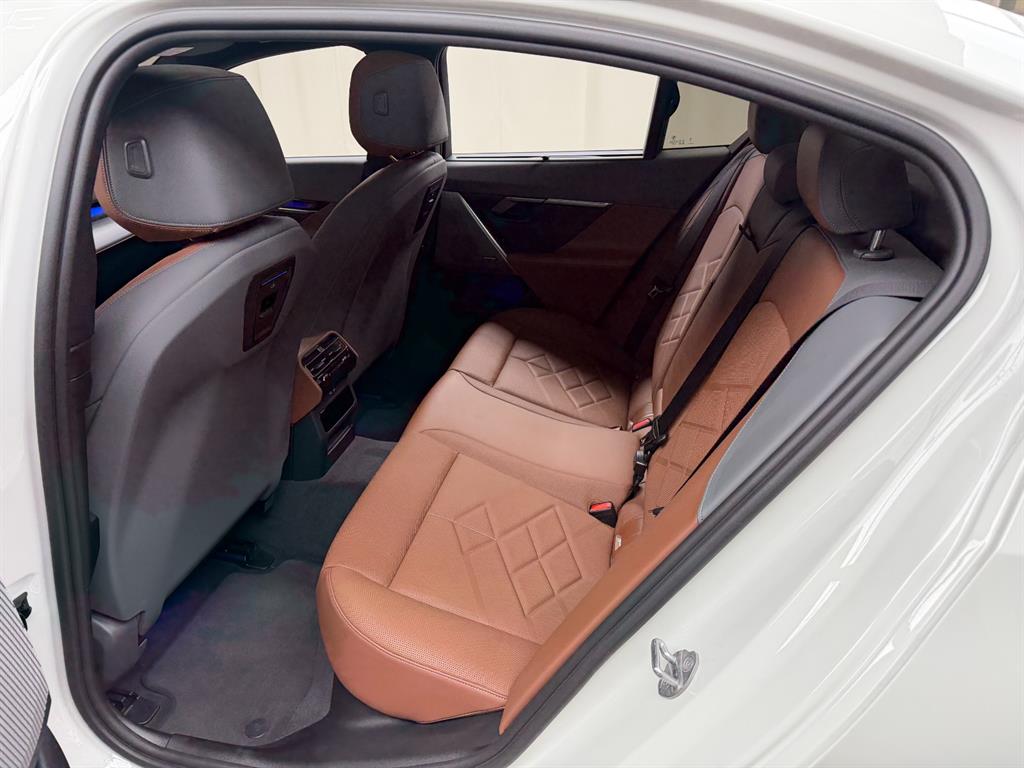 BMW 5 Series - Vista 9