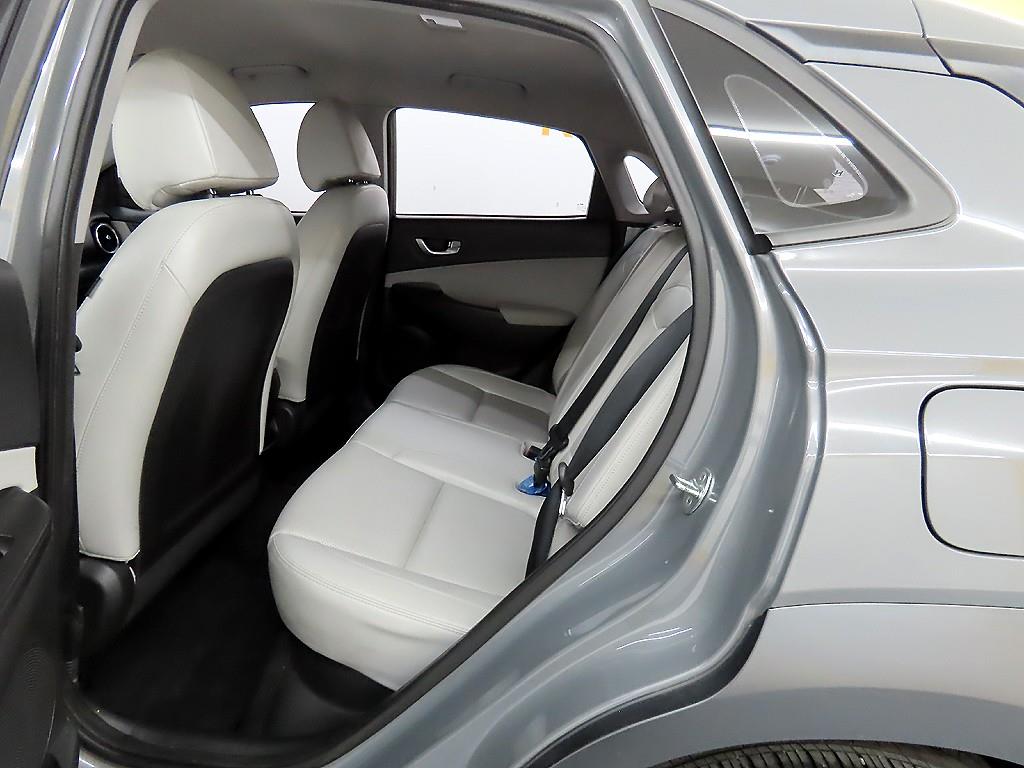 HYUNDAI Kona - Vista 6