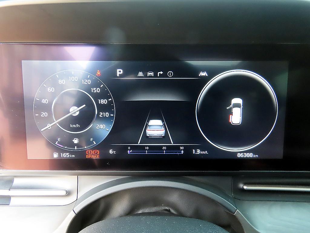 KIA Carnival - Vista 10