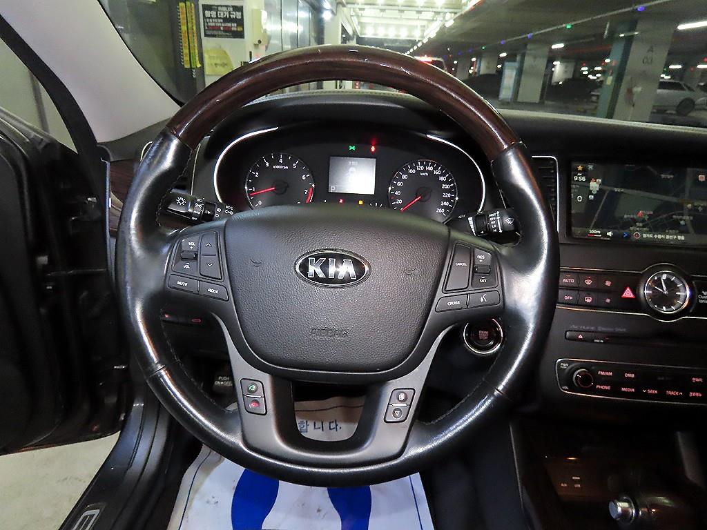 KIA K7 - Vista 8