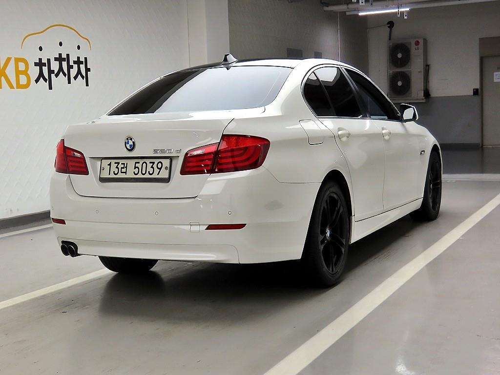 BMW 5 Series - Vista 4