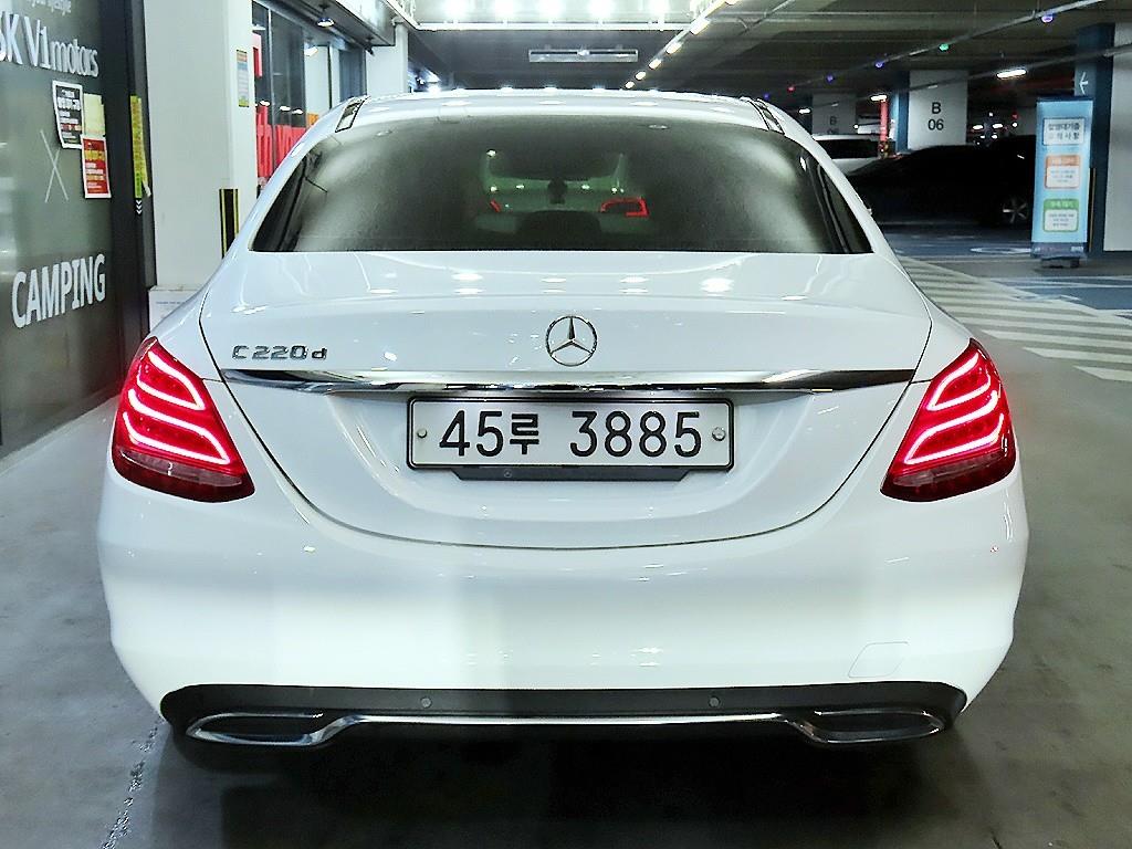 Mercedes Benz C Class - Vista 5