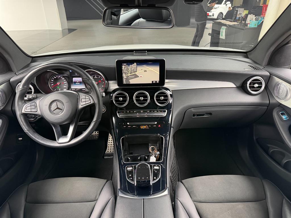 Mercedes Benz GLC Class - Vista 7