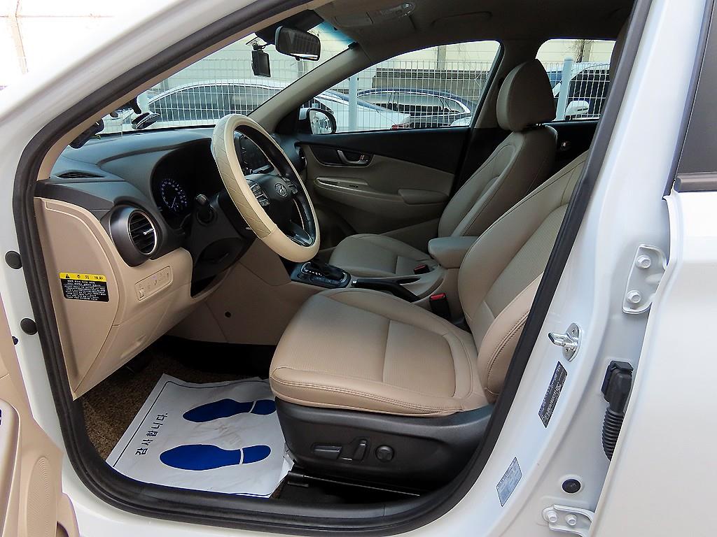 HYUNDAI Kona - Vista 5