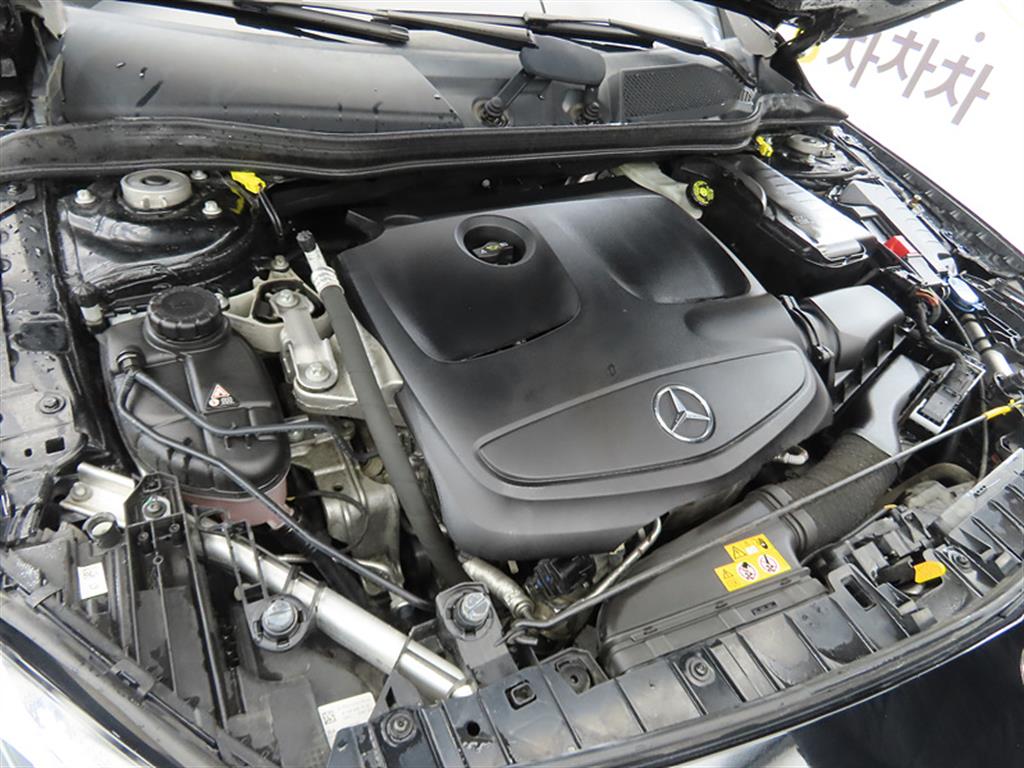 Mercedes Benz GLA Class 2019 Negro - Importación desde Corea - HF Imports Iquique - Foto 19