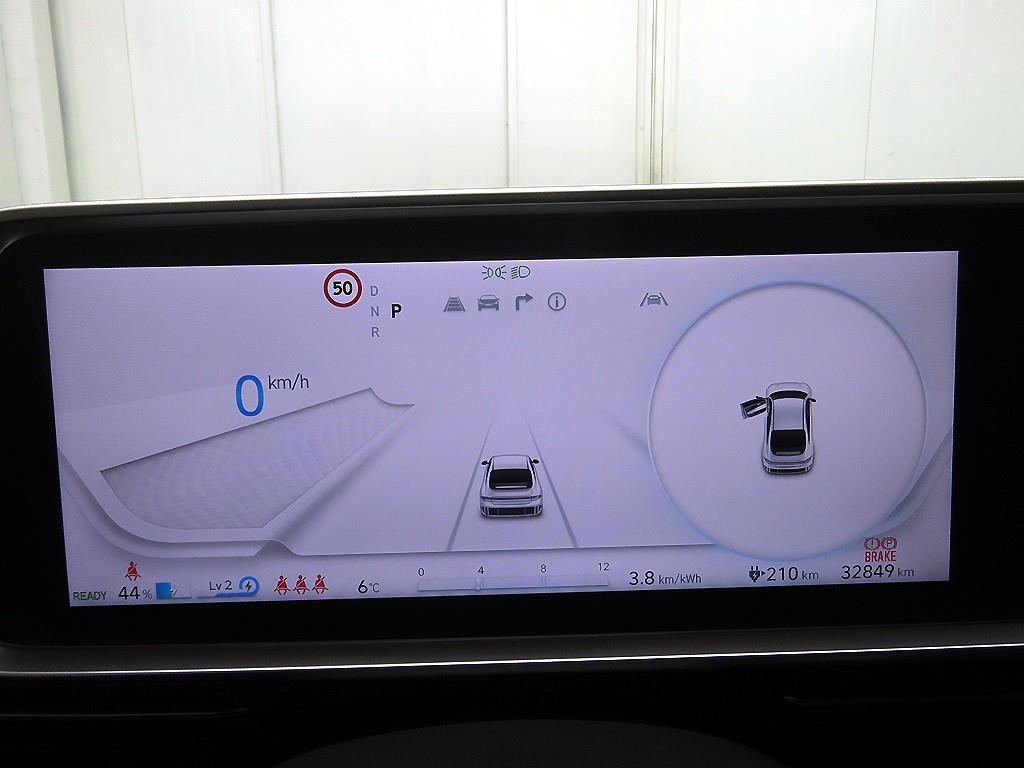 HYUNDAI Ioniq 6 - Vista 11