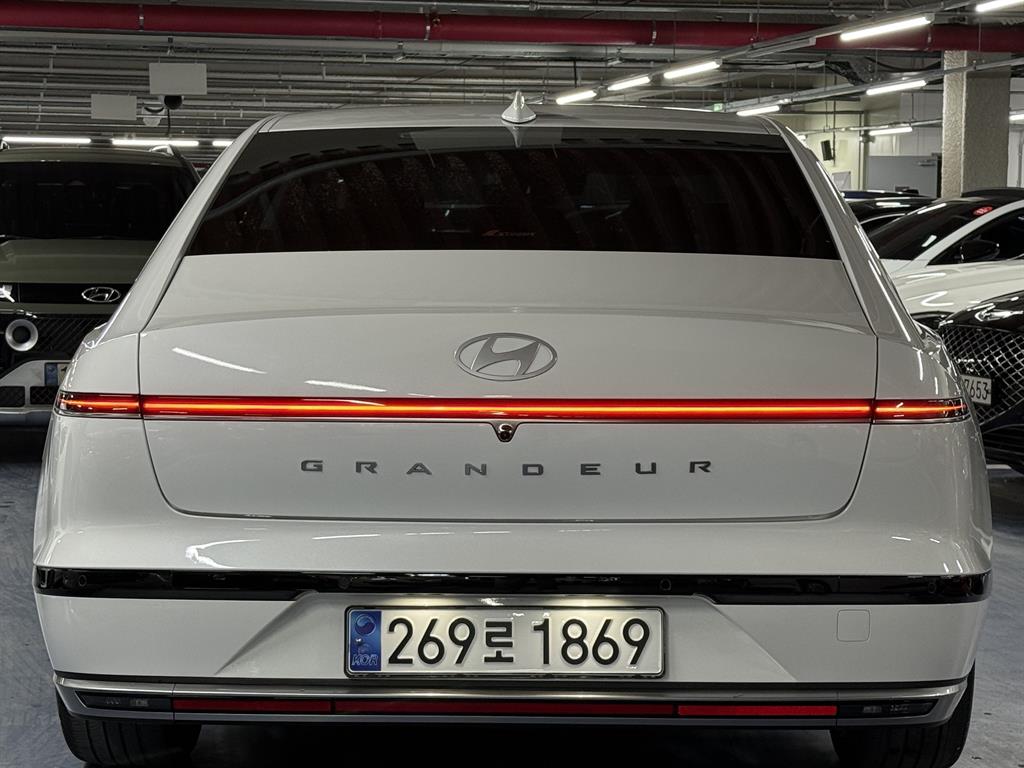 HYUNDAI Grandeur - Vista 4