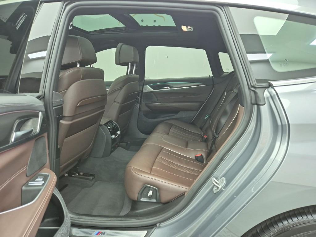 BMW Gran Turismo - Vista 12