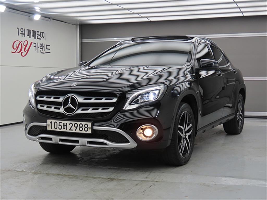 Mercedes Benz GLA Class 2019 Negro - Importación desde Corea - HF Imports Iquique - Foto 1