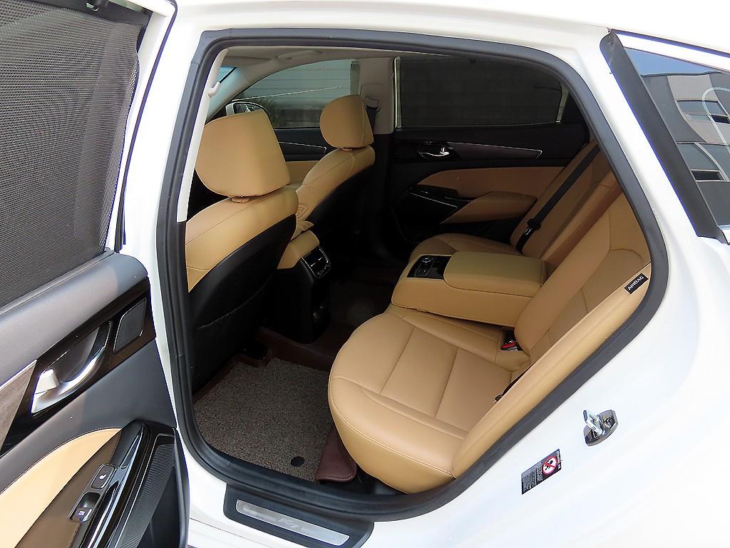 KIA K7 - Vista 6