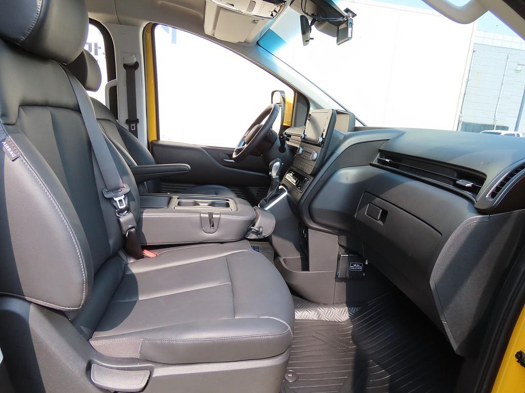 HYUNDAI Staria - Vista 6