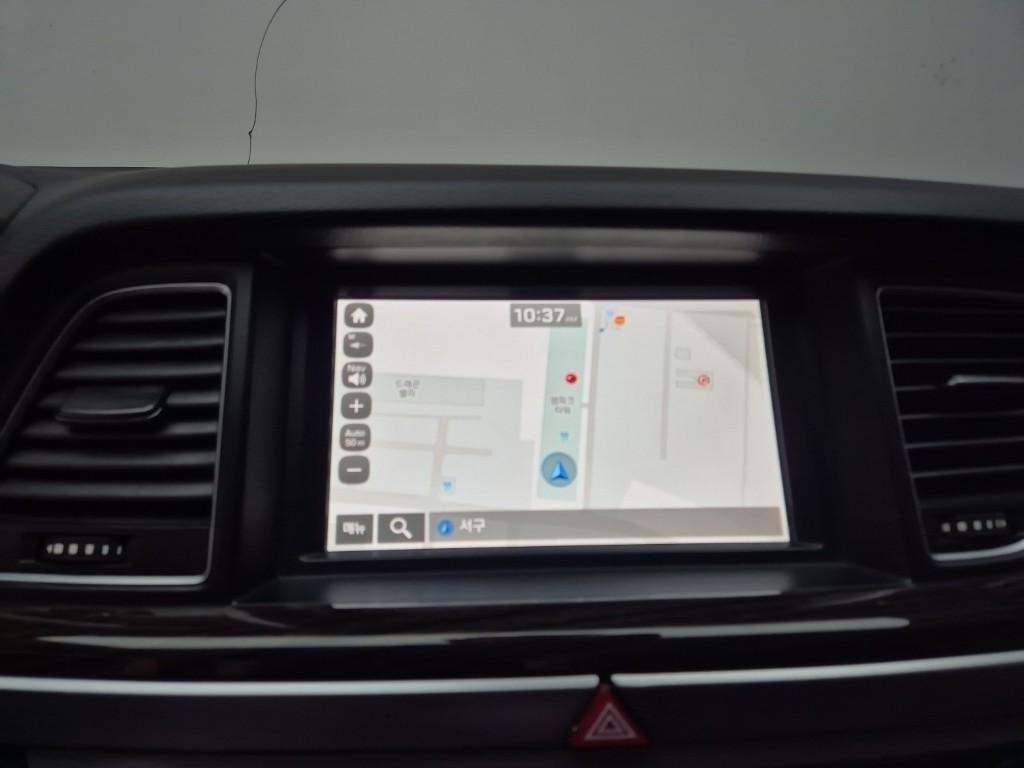 Genesis G80 - Vista 10