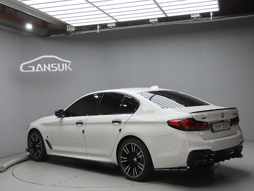 BMW 5 Series - Vista 5