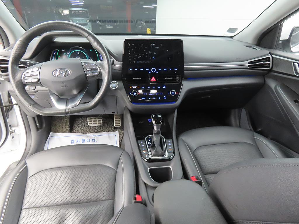 HYUNDAI Ioniq - Vista 7